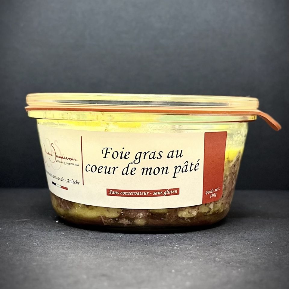 Foie gras au coeur de mon pâté  - carré.jpeg